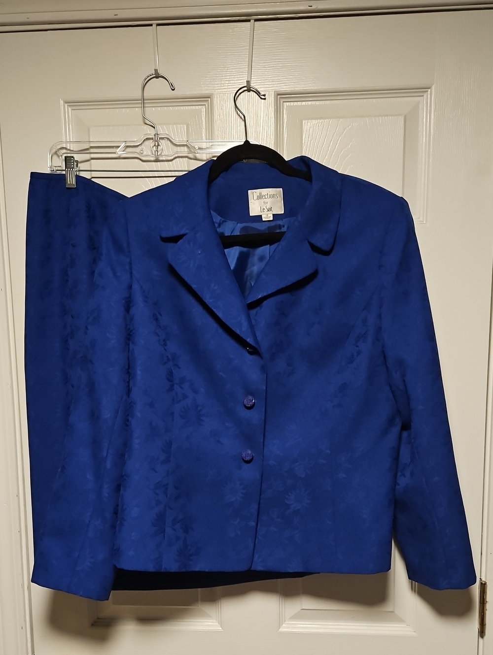 Le Suit Floral Jacquard Skirt Suit